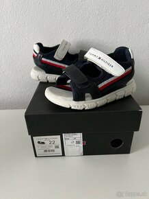 GEOX,TIMMI HILFIGER,WANDA,H&M - 16