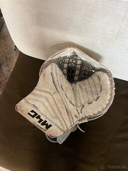 Brankárska výstroj - 16