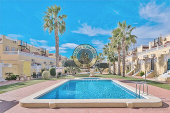 Dom 3+kk s terasou a bazénom Orihuela Costa-La Zenia, Španie - 16