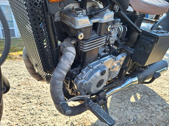 Kawasaki LTD 450 - 16