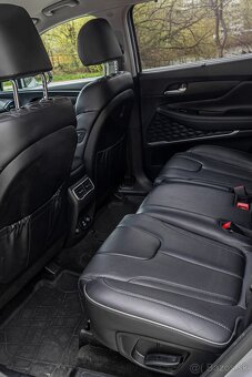 Predám Hyundai Santa Fe 148 kW, 4x4, r.v. 2021 - 16