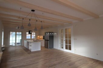 | DOM V ANGLICKOM ŠTÝLE 6 izb. KOLIBA - Vtáčie údolie - 16