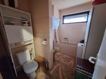 RD Chotín na 9,8 árovom pozemku; Exkluzívne u nás - 16