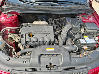 KIA CEED 1,4 benzín 2009 - 16