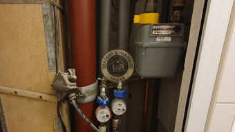 PREDAJ: 3 izb. byt 58 m2 + loggia Tajovského ul. Starý Juh - 16