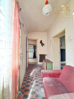 REZERVOVANÉ / Domček s veľkým potenciálom - 16