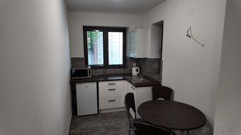 2 kancelárie/obchodné priestory na Sládkovičovej ulici, DS - 16