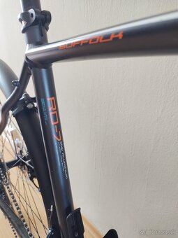 Cestný bicykel Whyte Suffolk disc 105 - 11sp - 16