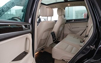 Volkswagen Touareg 3.0 TDI 4motion - 16