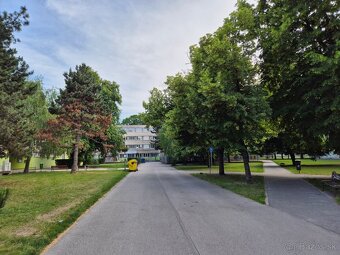 Prenájom 2 izbový byt - v príjemnom prostredí v Ružinove - 16