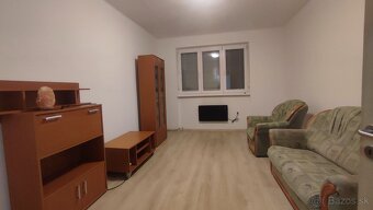 KIADÓ- 3 szobás lakás Veľké Dvorníkyban (Búslak része) - 16