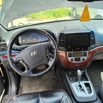 Hyundai Santa Fe - 16