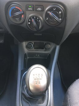 KIA RIO 1.4 i CVVT PILOT benzin 110 000KM - 16