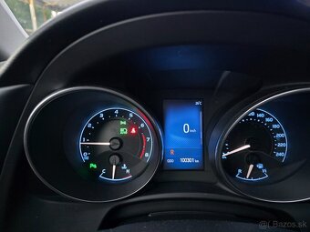 Toyota Auris 1,6 Benzin Automat Top Stav kúpene na Sk - 16