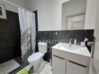 4 izbový rodinný dom v centre Levíc- kompletná... - 16