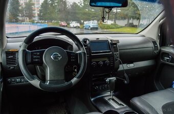 Nissan Navara DoubleCab 2.5D LE A/T - 16