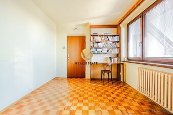 Na PREDAJ 6i RD s pekným výhľadom a pozemkom 863m2 - 16