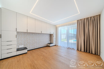 BOSEN | Moderný 4 izbový bungalov s bazénom, ul. Karasová, S - 16