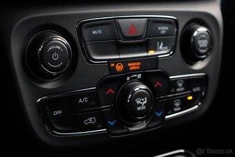 Jeep Compass 1.3 TURBO Night Eagle - 16