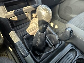 Mitsubishi Pajero 2.5 TD GL - 16