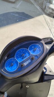 Skuter znen 125 - 16
