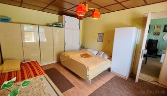 Uhorské: Dom s Príbehom, Charizmou a krásnym Pozemkom - 16