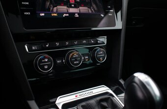Volkswagen Passat Variant 2.0 BiTDI 240k Highline 4MOTION - 16