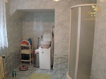 Na predaj luxusná rodinná vila - 16