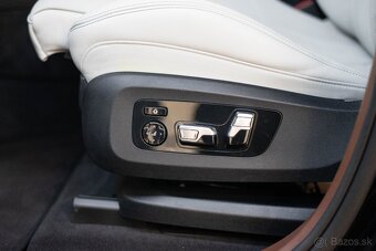 BMW XM 4.4 V8 - 16
