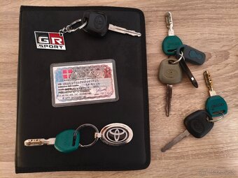 Toyota Yaris 1.0 TS packet - 16