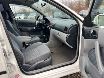 Škoda octavia 1.6 GLX A/T - 16