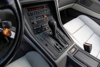 BMW 850i E31 - 16