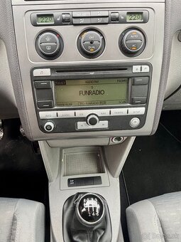 Volkswagen Touran 1.9 TDi, 2009, 7 miestny - 16