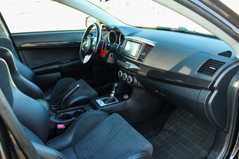 Mitsubishi Lancer EVO X 2.0 MIVEC Turbo 4WD TC-SST 4WD MR - 16