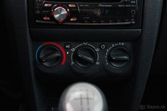 Renault Clio 1.2i, SR vozidlo - 1.majiteľ - 16