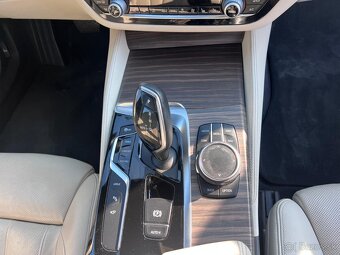 BMW 530e iPerformance Plugin hybrid 8 st. prevodovka - 16