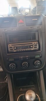 volkswagen golf variant 1.4L benzín 59KW r.v 2007 - 16