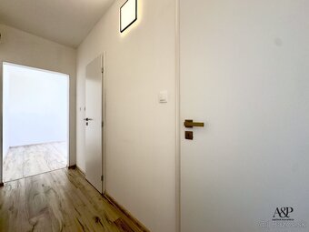 REKONŠTRUOVANÝ 2 IZBOVÝ BYT, 48M2, UL. L.NOVOMESKÉHO, SENICA - 16