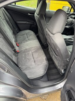 Lexus UX 250h odpočet DPH - 16