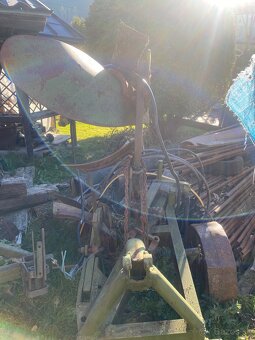 Predam traktor aj s inou technikov. - 16
