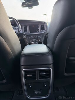 Dodge Charger 2022 - 16