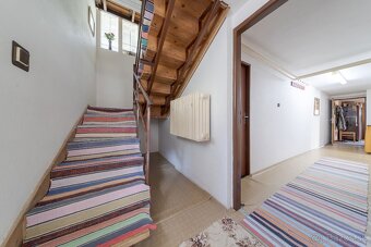 Útulný dvojpodlažný RD s terasou v lone prírody • Gelnica • - 16