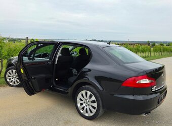 Škoda Superb 2.0 TDI 103KW/140 koní R.V.09/2010 - 16