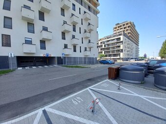 Vonkajšie parkovacie miesto Slnečnice, zóna mesto pred A2 - 16