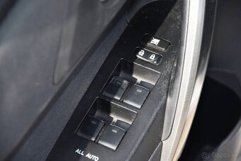 Toyota Auris 2.0 l D-4D DPF Active - 16