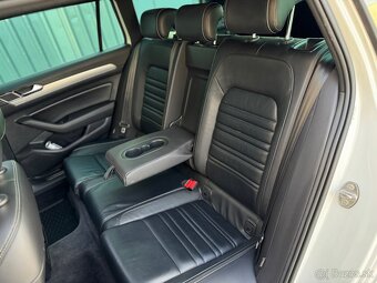 Volkswagen Passat Variant 2.0 BiTDI 240kBMT R-Line Highline - 16