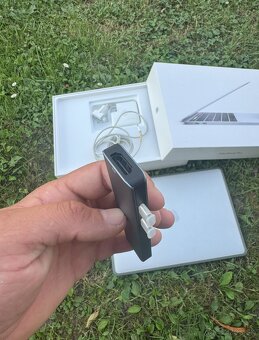 MacBook Pro 13 2018, 256GB - 16