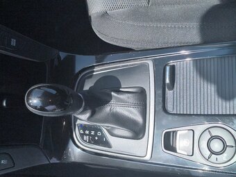 Hyundai i40 SW 1.7 CRDi 104kW/141PS 7DCT Business - 16