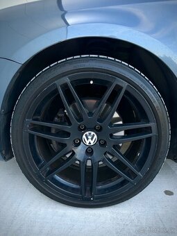 Volkswagen Passat B7 2.0TDI DSG sedan - 16