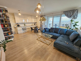 Moderný 3 izbový byt 94 m2 s kompletným zariadením, parkovac - 16
